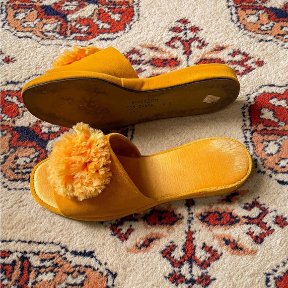 Vintage 50s Merigold Velour Pom Slip On Slippers - Picture 3 of 4